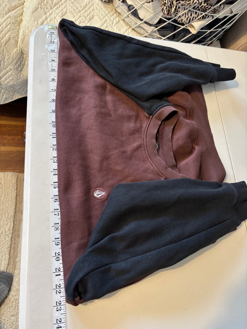 Volcom Mens Brown Crewneck Sweatshirt Size Small Raglan Sleeves Skate Streetwear - Picture 9 of 11